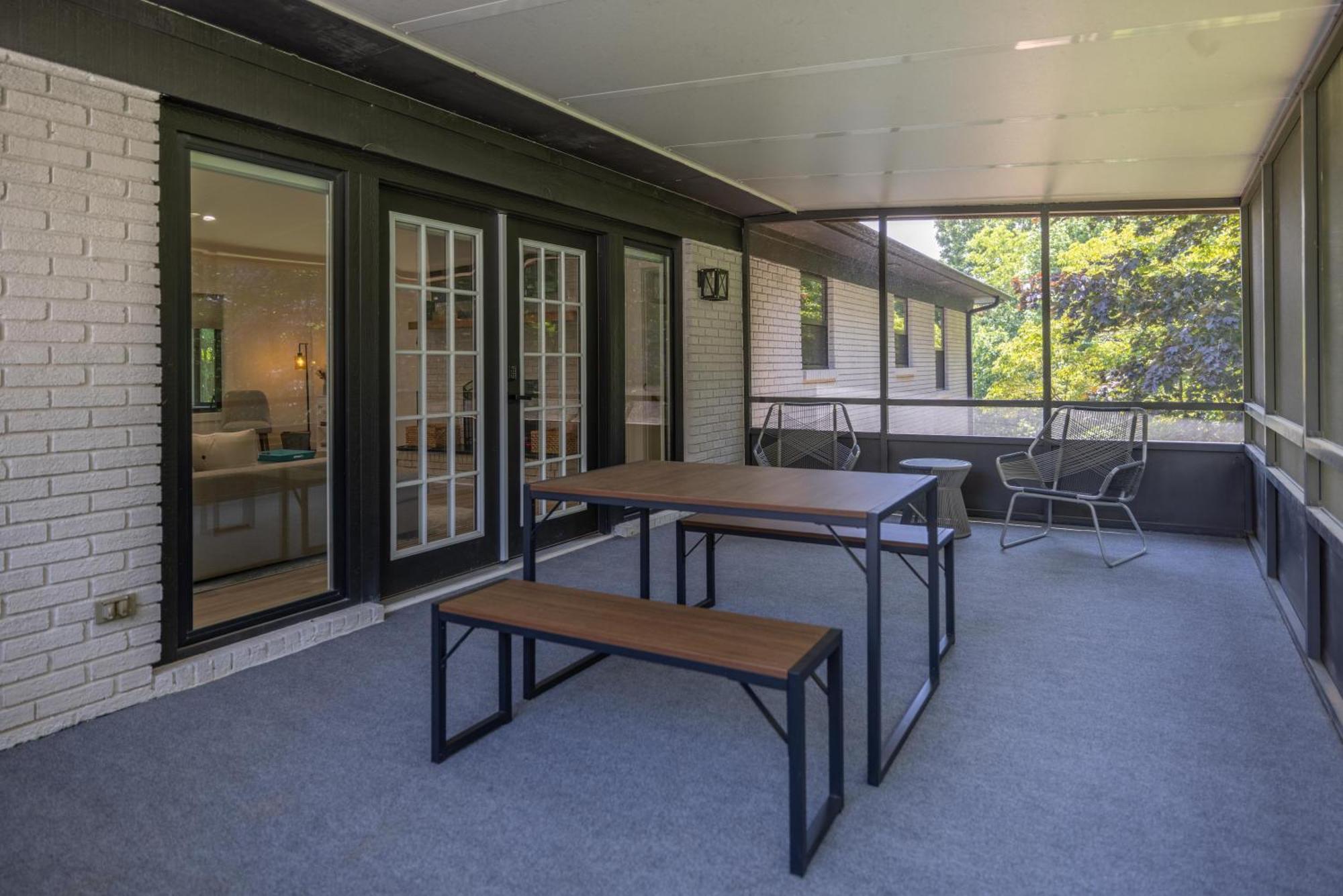 Villa Mid-Century Modern Impeccable Remodel With Hot Tub Asheville Exterior foto